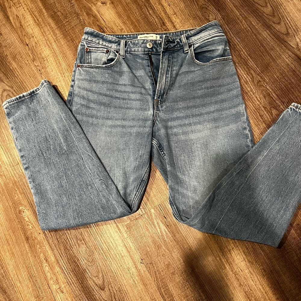 Abercrombie and fitch curve love mom jeans